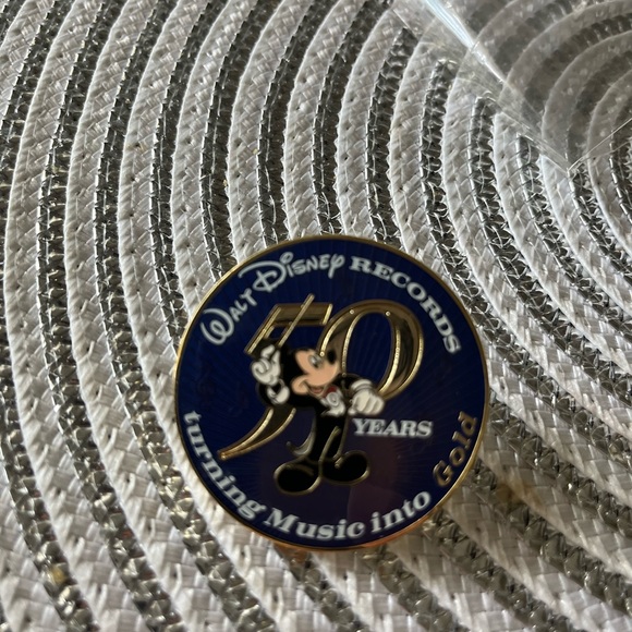 Walt Disney Records 50 years turning music into gold - Picture 7 of 7